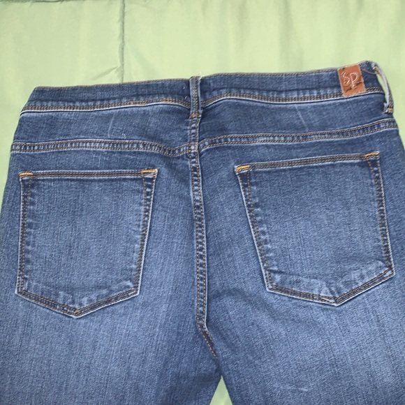 Sneak Peek Boyfriend Jeans - Picture 3 of 7